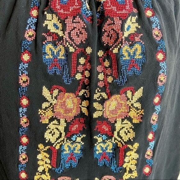 Boho Festival Smocked Shoulder Top with Floral‎ Embroidery Size Small - Picture 2 of 7
